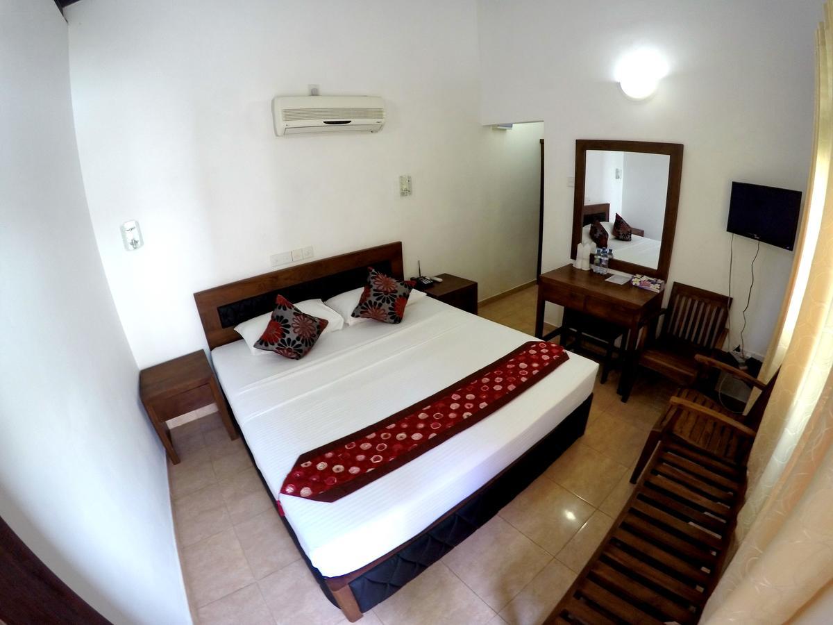 Ramon Beach Resort Ambalangoda  Kültér fotó