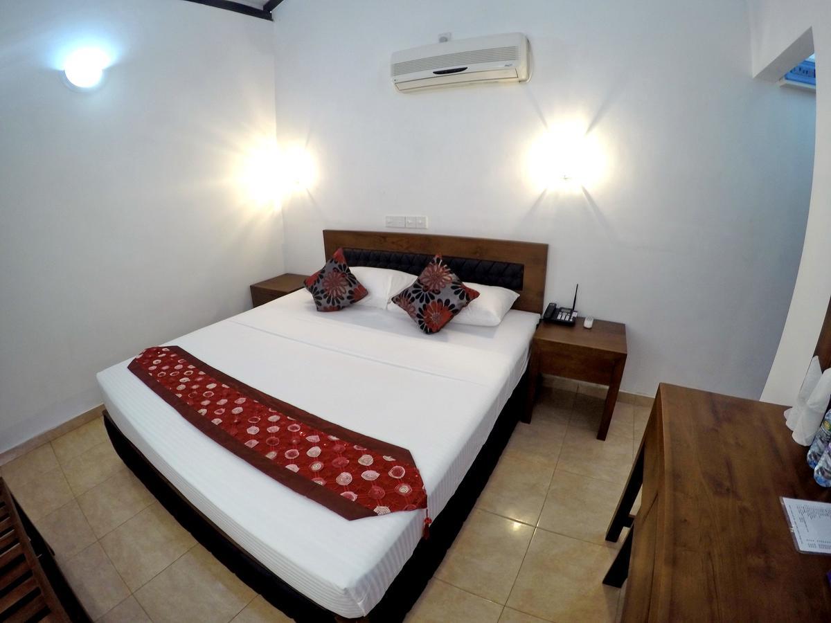 Ramon Beach Resort Ambalangoda  Kültér fotó