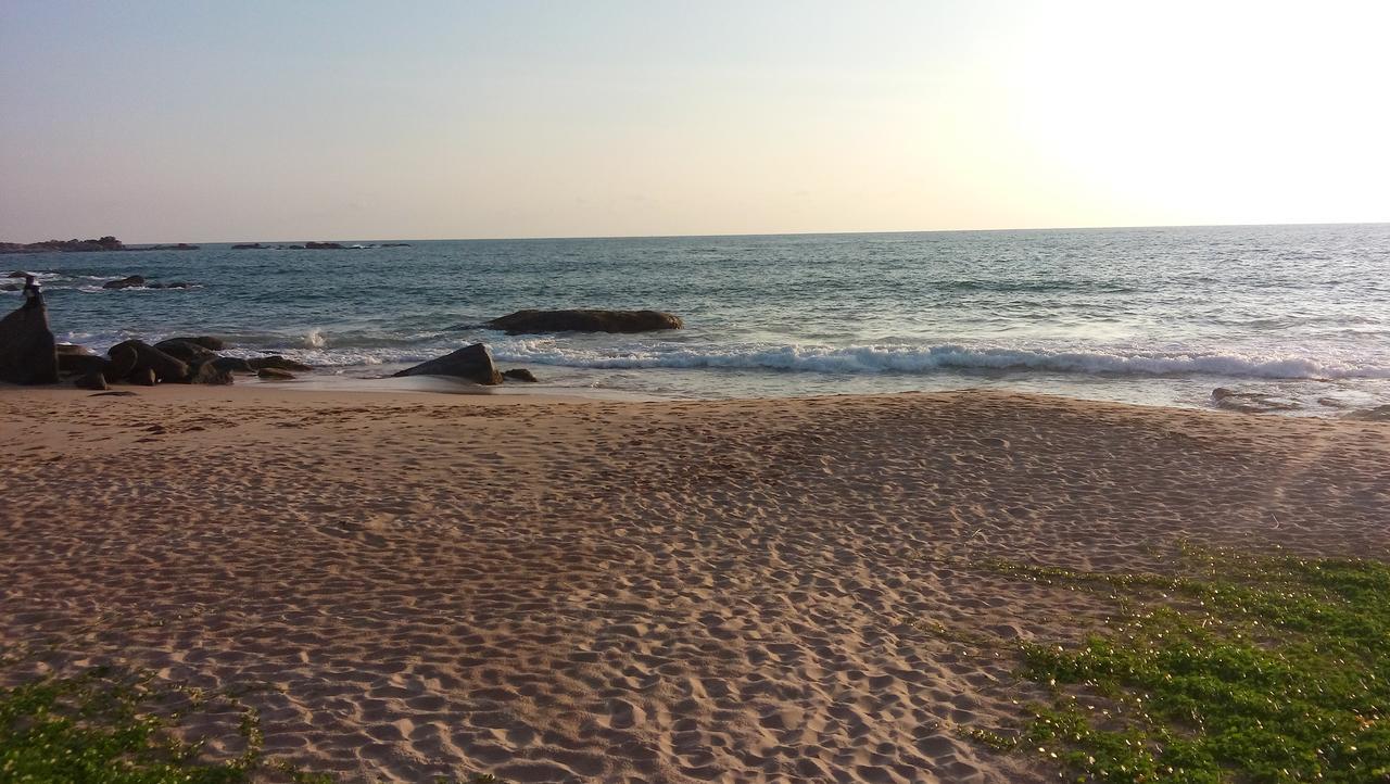 Ramon Beach Resort Ambalangoda  Kültér fotó