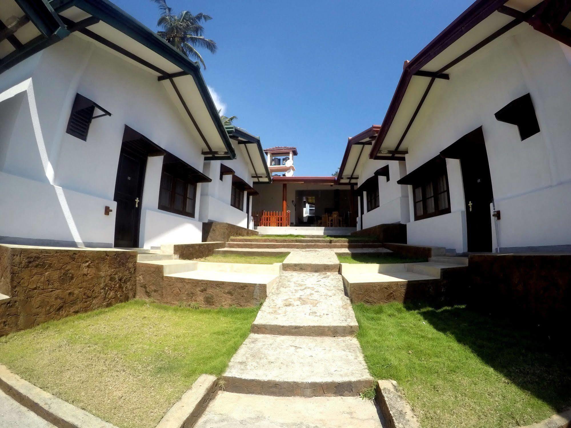 Ramon Beach Resort Ambalangoda  Kültér fotó