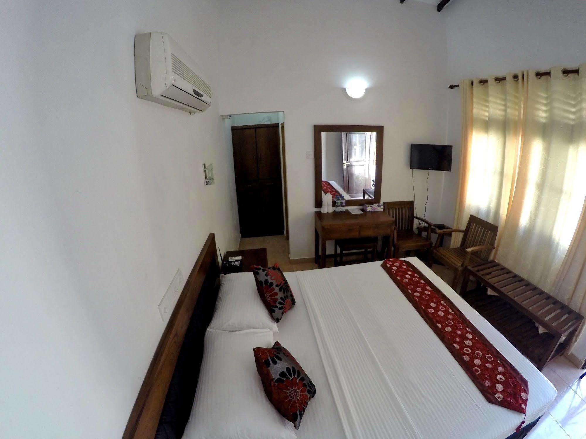 Ramon Beach Resort Ambalangoda  Kültér fotó
