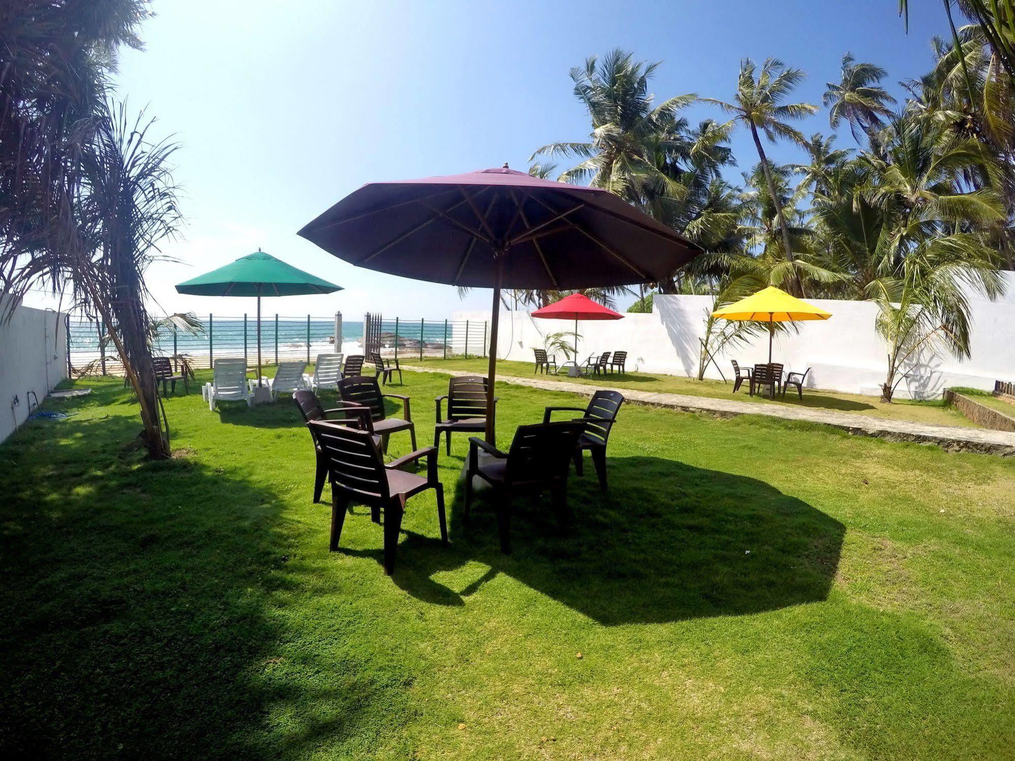 Ramon Beach Resort Ambalangoda  Kültér fotó